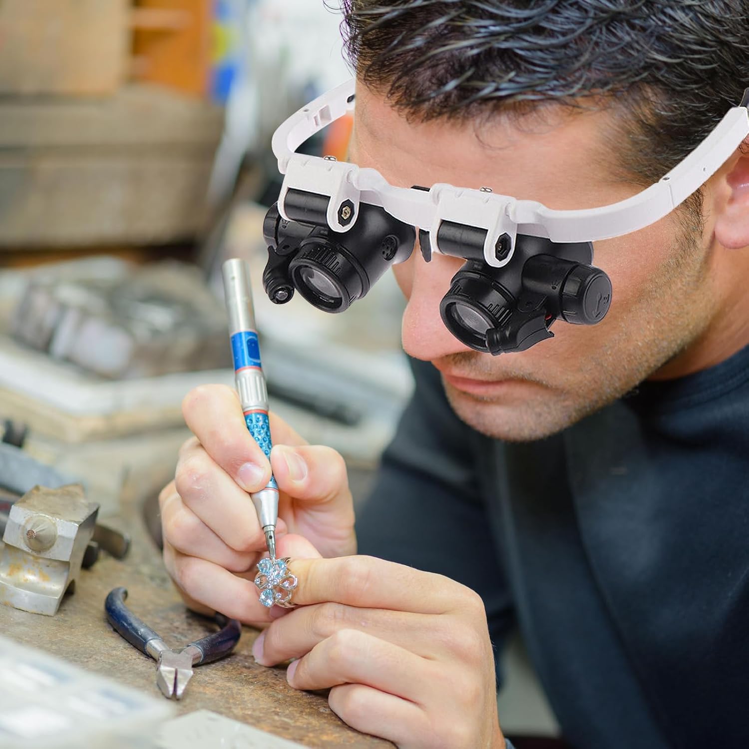 Hodinárske zväčšovacie okuliare s lupou